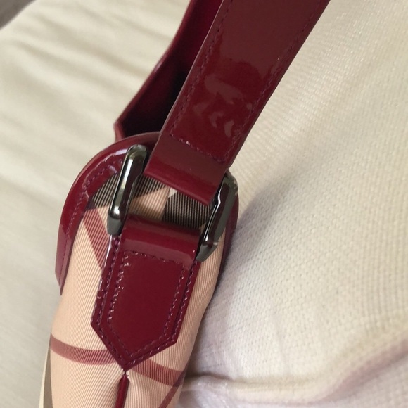 BURBERRY BROOKE NOVA CHECK PATENT LEATHER CANVAS HOBO SHOULDER BAG - Picture 8 of 15